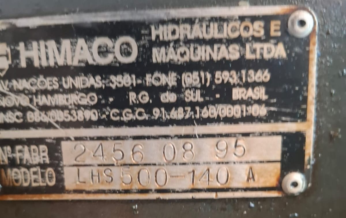Injetora Himaco 140 ton